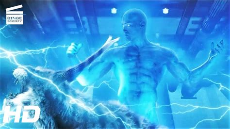 Watchmen's Doctor Manhattan vs. One.